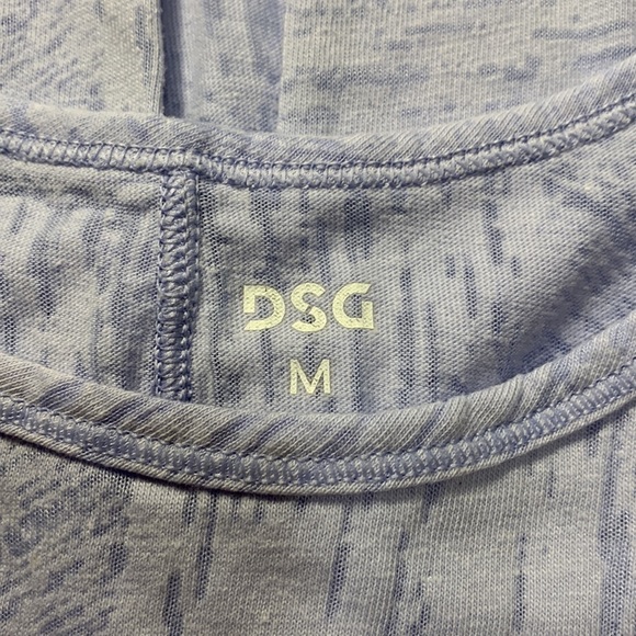 DSH Lavender Color Top Size M- Great Condition Lovely Color and Design- No Label - Picture 9 of 9